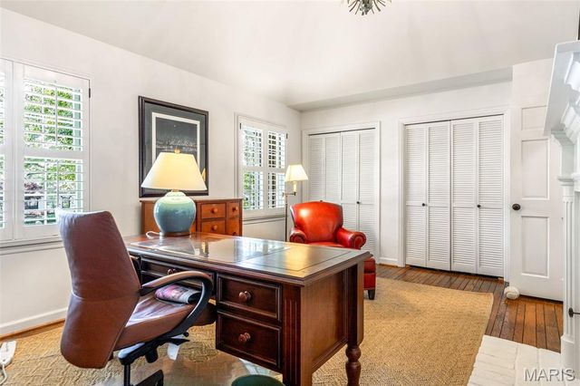 11101 Hermitage Hill Road, Frontenac, MO 63131