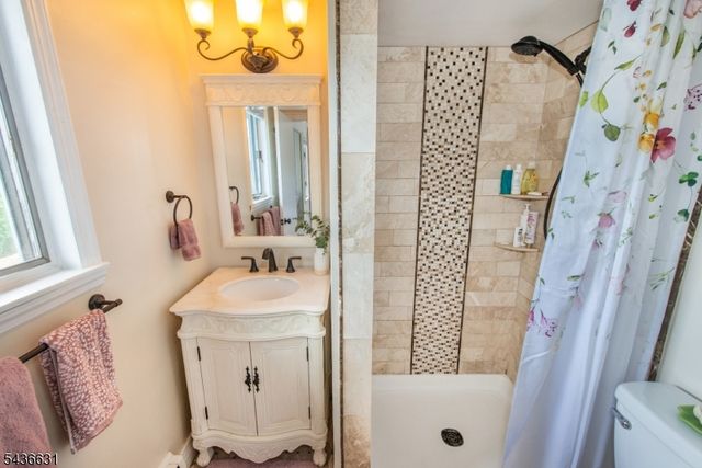 15 Bogert Pl, Clifton City, NJ 07013