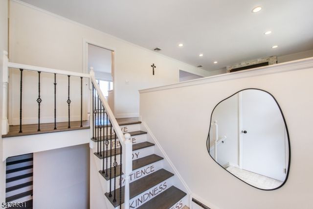 15 Bogert Pl, Clifton City, NJ 07013