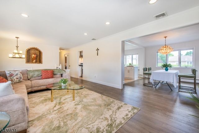 15 Bogert Pl, Clifton City, NJ 07013