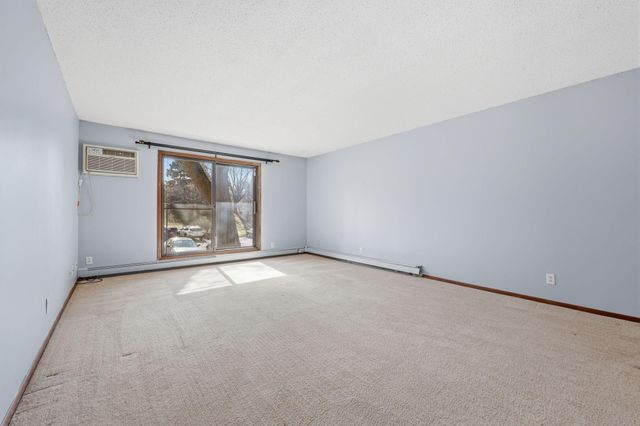 11160 Anderson Lakes Parkway 115, Eden Prairie, MN 55344