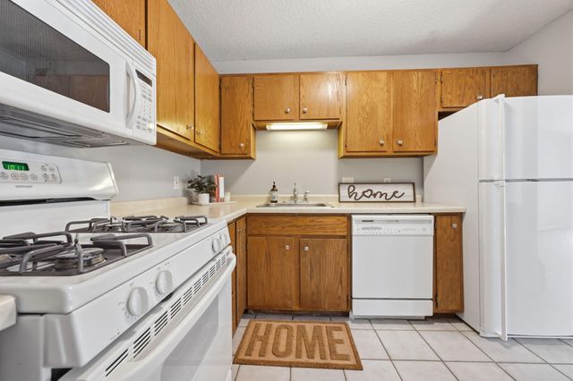 11160 Anderson Lakes Parkway 115, Eden Prairie, MN 55344
