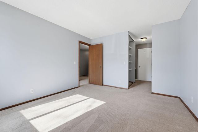 11160 Anderson Lakes Parkway 115, Eden Prairie, MN 55344