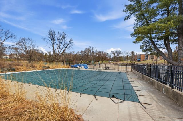 11160 Anderson Lakes Parkway 115, Eden Prairie, MN 55344