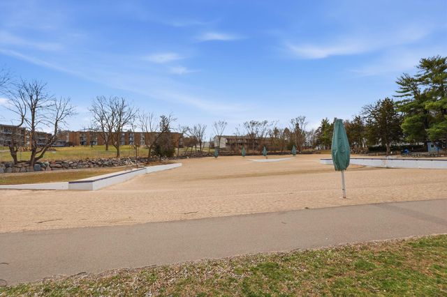 11160 Anderson Lakes Parkway 115, Eden Prairie, MN 55344