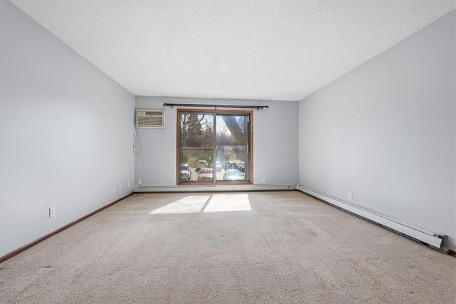 11160 Anderson Lakes Parkway 115, Eden Prairie, MN 55344