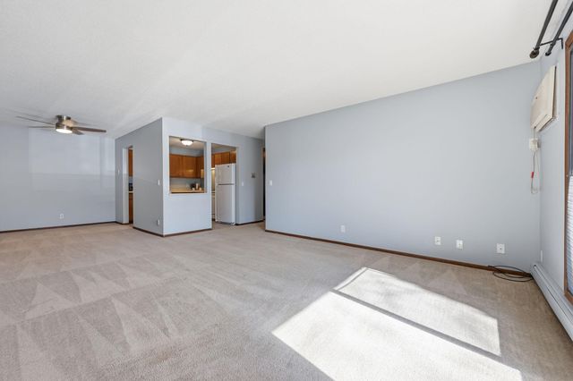 11160 Anderson Lakes Parkway 115, Eden Prairie, MN 55344