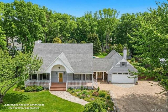 18 Jerusalem Hollow Road, Manorville, NY 11949
