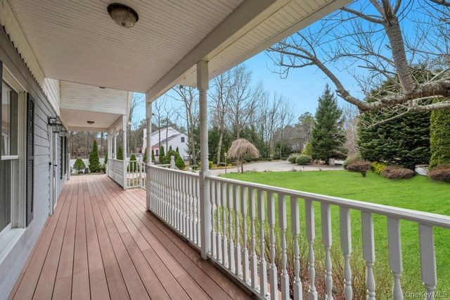 18 Jerusalem Hollow Road, Manorville, NY 11949