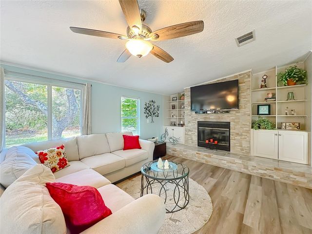 3574 MANATEE ROAD, Tavares, FL 32778