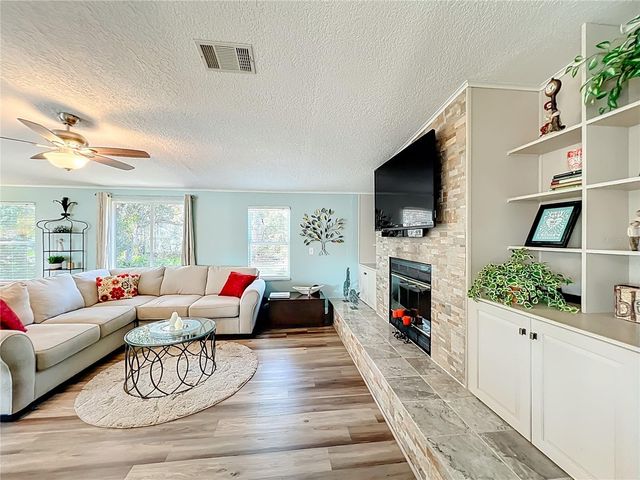 3574 MANATEE ROAD, Tavares, FL 32778