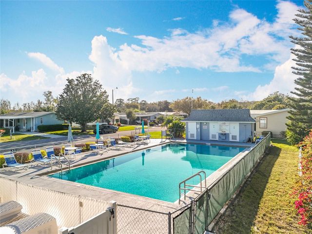 3574 MANATEE ROAD, Tavares, FL 32778