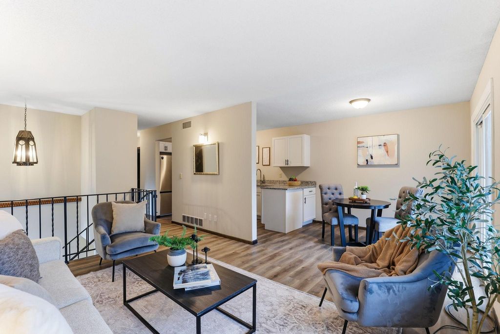 12093 71st Place N, Maple Grove, MN 55369 — photo 3