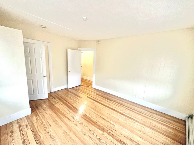 1019 West Main Street 3L, Waterbury, CT 06708