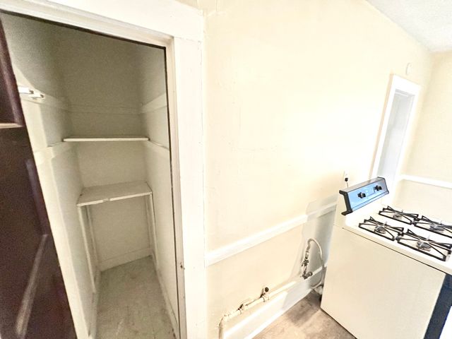 1019 West Main Street 3L, Waterbury, CT 06708