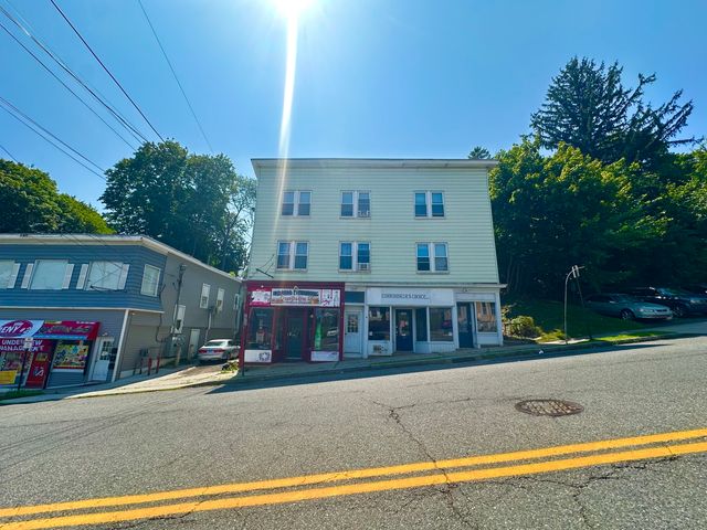 1019 West Main Street 3L, Waterbury, CT 06708