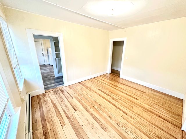 1019 West Main Street 3L, Waterbury, CT 06708