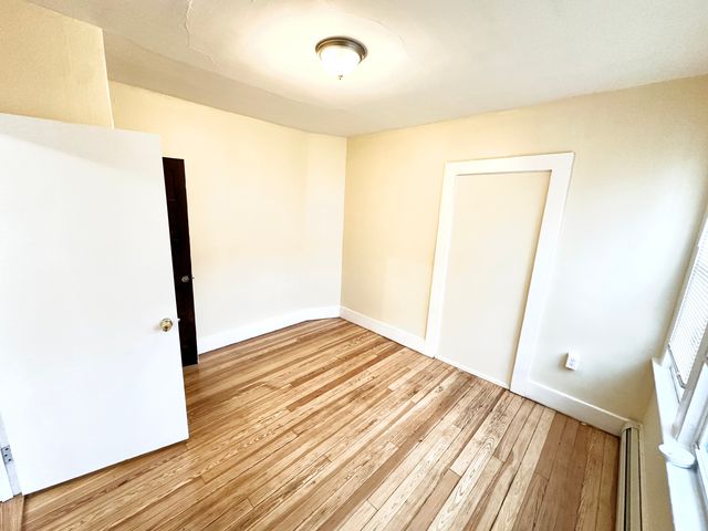 1019 West Main Street 3L, Waterbury, CT 06708