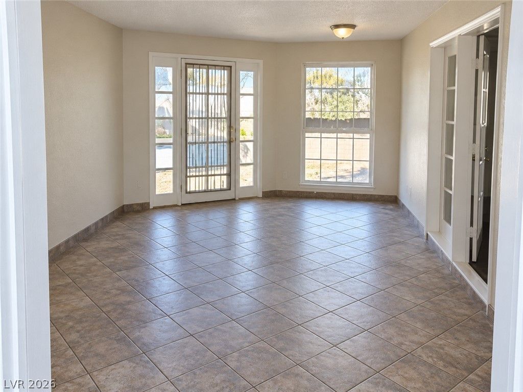 6414 Sandpiper Way, Las Vegas, NV 89103 — photo 4