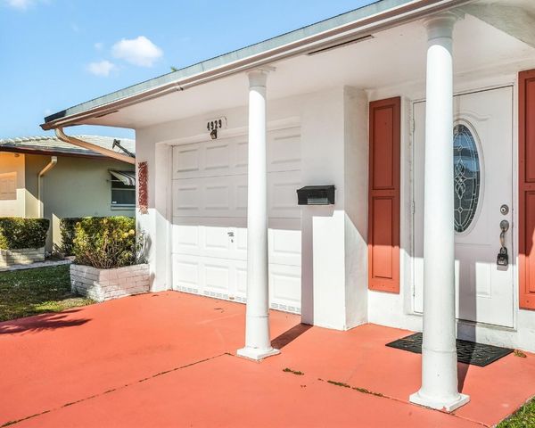 4929 NW 53rd Street, Tamarac, FL 33319