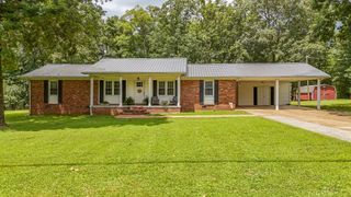 106 W Ryan St, Collinwood, TN 38450