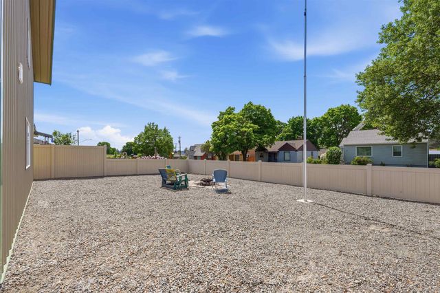 4218 N Maple St, Spokane, WA 99208