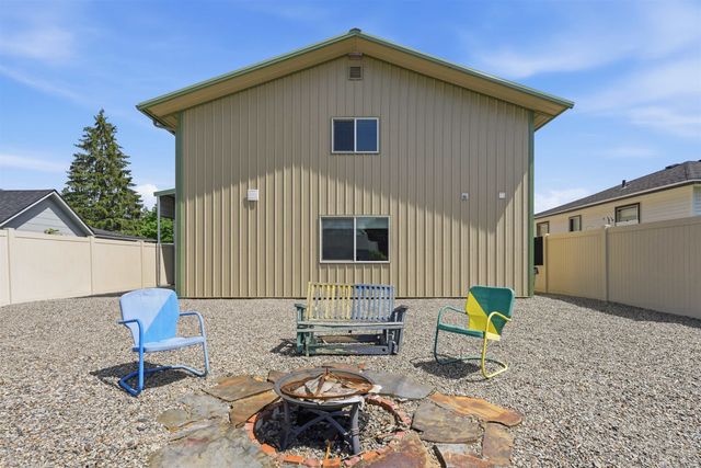4218 N Maple St, Spokane, WA 99208