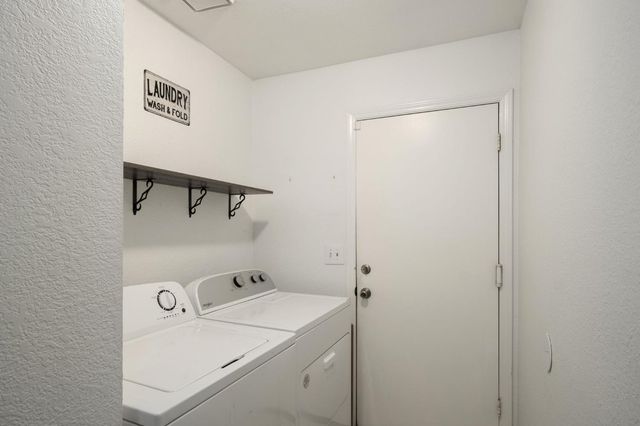 3670 W Fedora Avenue, Fresno, CA 93722