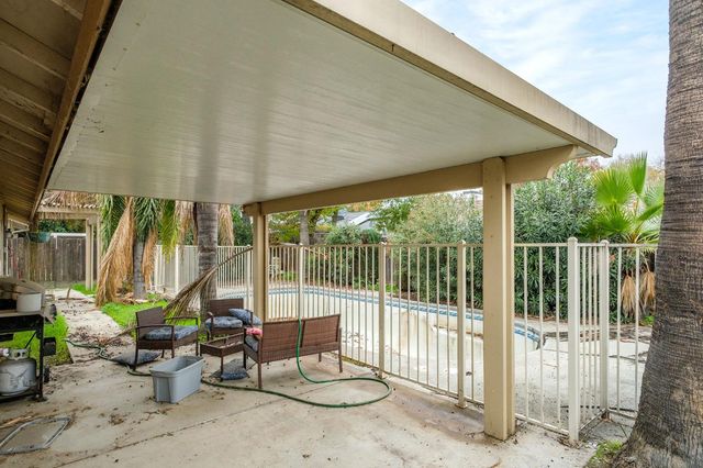 3670 W Fedora Avenue, Fresno, CA 93722