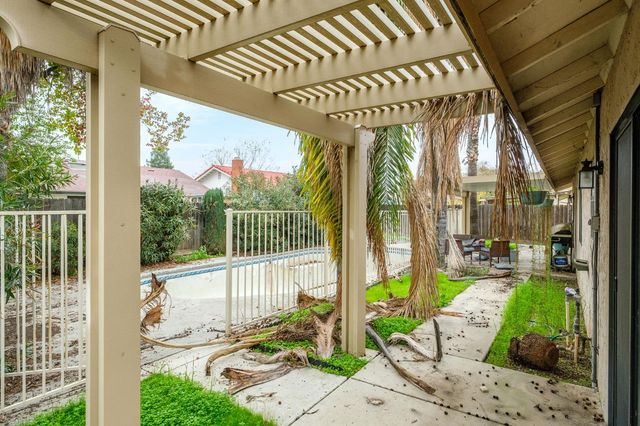 3670 W Fedora Avenue, Fresno, CA 93722