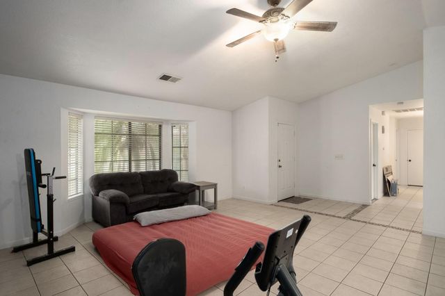 3670 W Fedora Avenue, Fresno, CA 93722