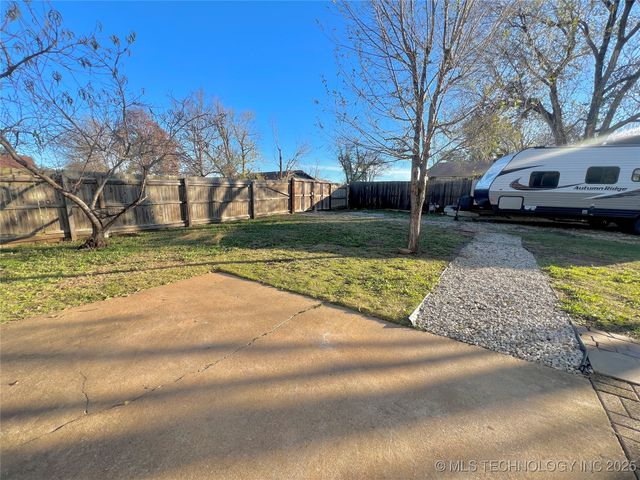 1707 S 139th East Avenue, Tulsa, OK 74108