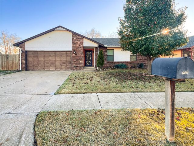 1707 S 139th East Avenue, Tulsa, OK 74108