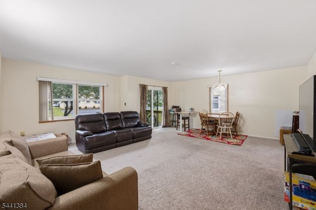 1005 Robin Rd, Hillsborough Twp., NJ 08844
