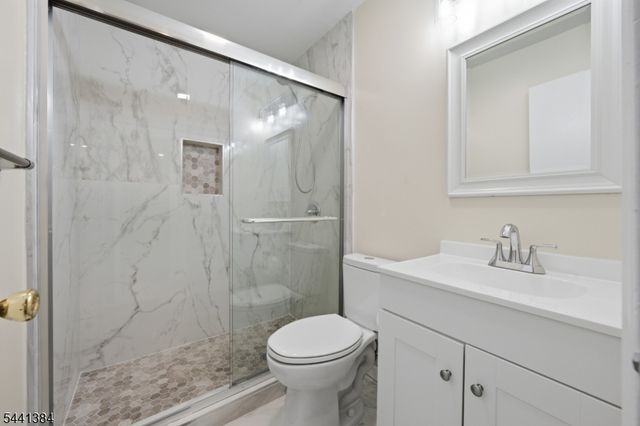 1005 Robin Rd, Hillsborough Twp., NJ 08844