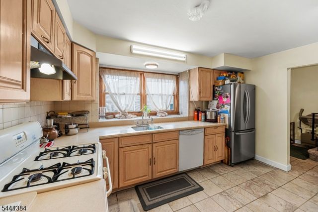 1005 Robin Rd, Hillsborough Twp., NJ 08844