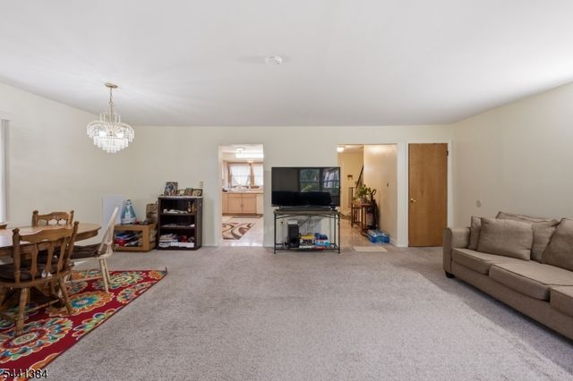 1005 Robin Rd, Hillsborough Twp., NJ 08844