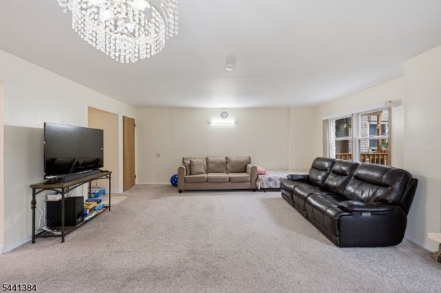 1005 Robin Rd, Hillsborough Twp., NJ 08844