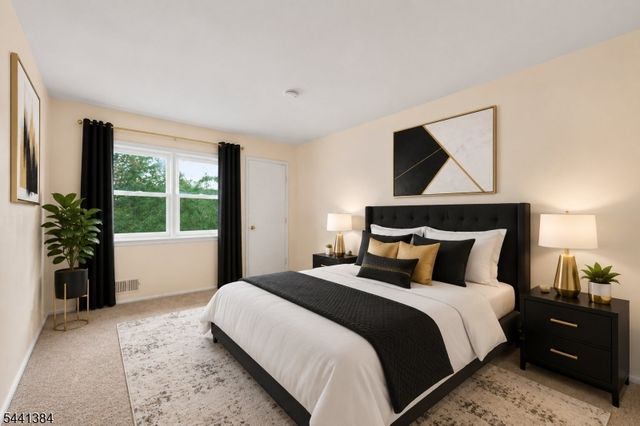 1005 Robin Rd, Hillsborough Twp., NJ 08844