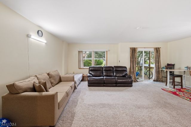 1005 Robin Rd, Hillsborough Twp., NJ 08844