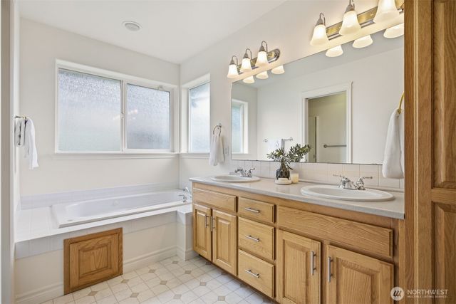 3442 Ashbrooke Lane, Bellingham, WA 98226
