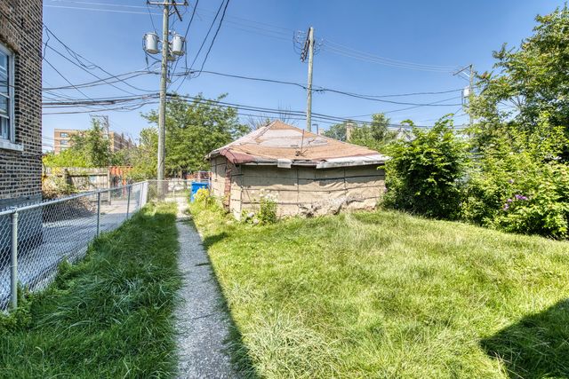 7842 S May Street, Chicago, IL 60620