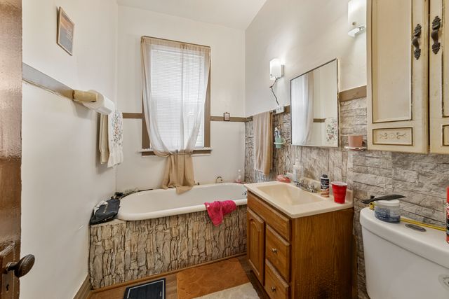 7842 S May Street, Chicago, IL 60620