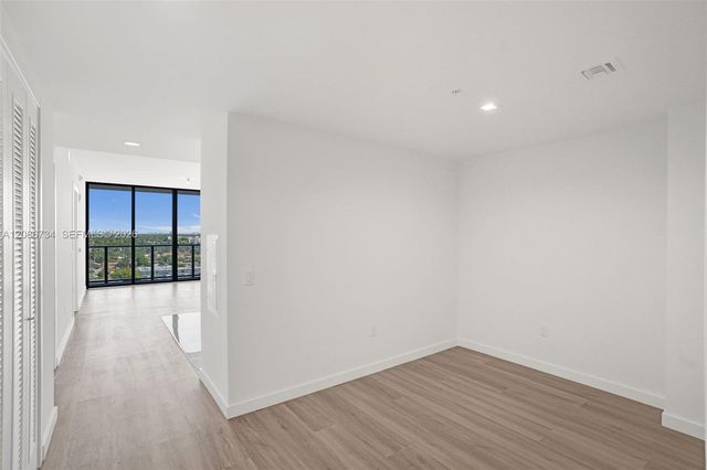 1170 E Hallandale 1003, Hallandale Beach, FL 33009