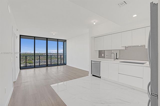 1170 E Hallandale 1003, Hallandale Beach, FL 33009