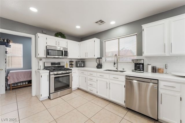 809 Bladensburg Street, Las Vegas, NV 89110