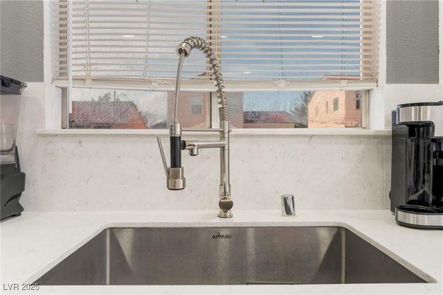 809 Bladensburg Street, Las Vegas, NV 89110