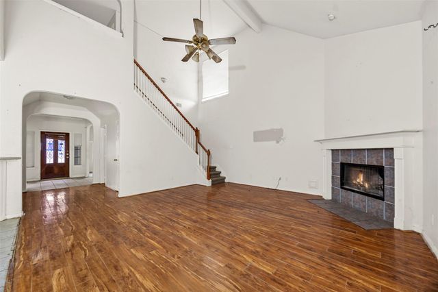 122 Mossey Oak Drive, Baytown, TX 77520