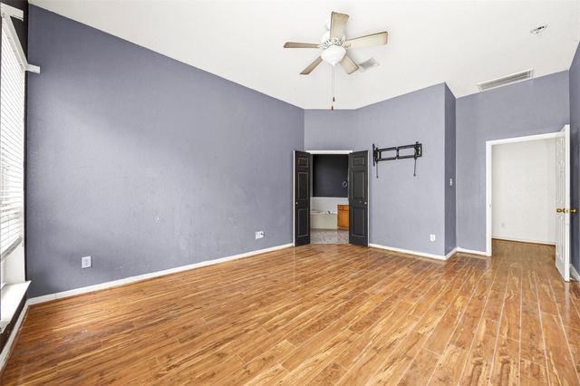 122 Mossey Oak Drive, Baytown, TX 77520