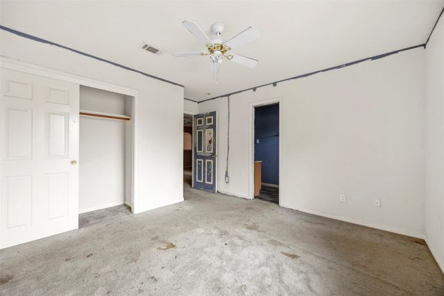 122 Mossey Oak Drive, Baytown, TX 77520